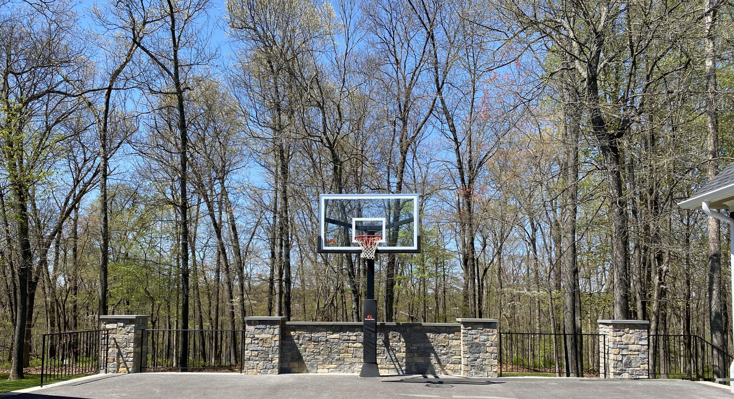 Heubert County, Driveway, Real Stone Veneer, Natural Stone Veneer, Sawn Thin Stone Veneer