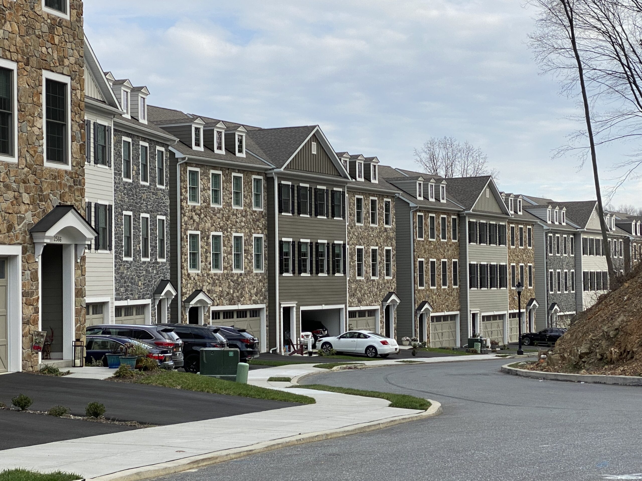 Wilmington DE Town Homes, Real Stone Veneer, Natural Stone Veneer, Sawn Thin Stone Veneer