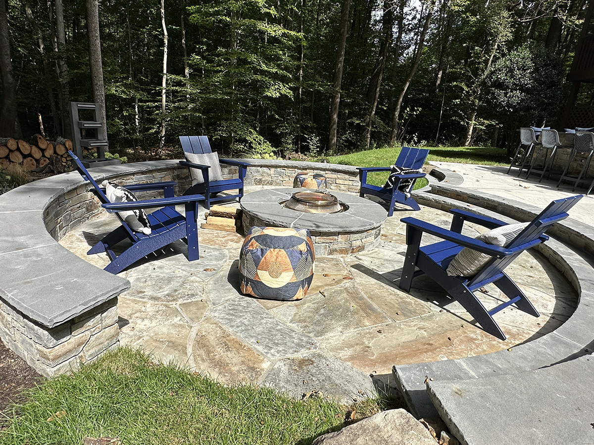 Sunken Firepit with Clove Road Ledgestone from Natural Facing Real Stone Veneer