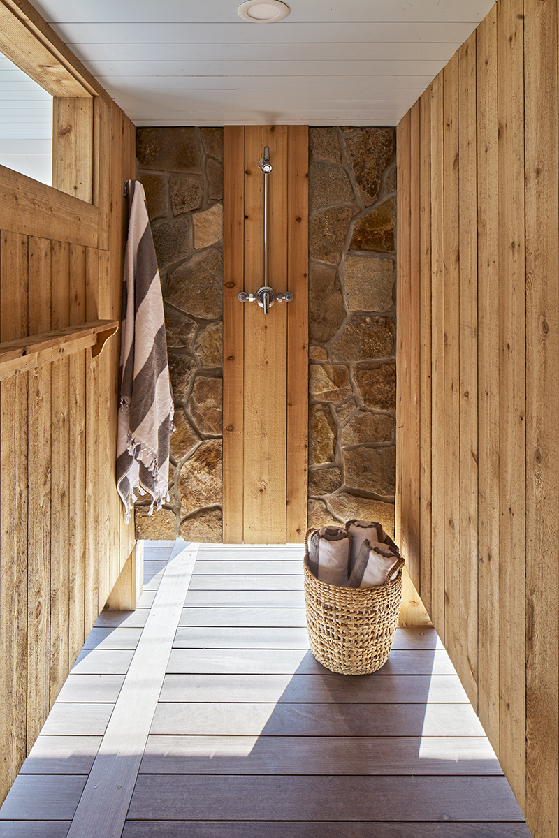 Stone Veneer Shower using Natural Facing Rodgers Forge Mosaic